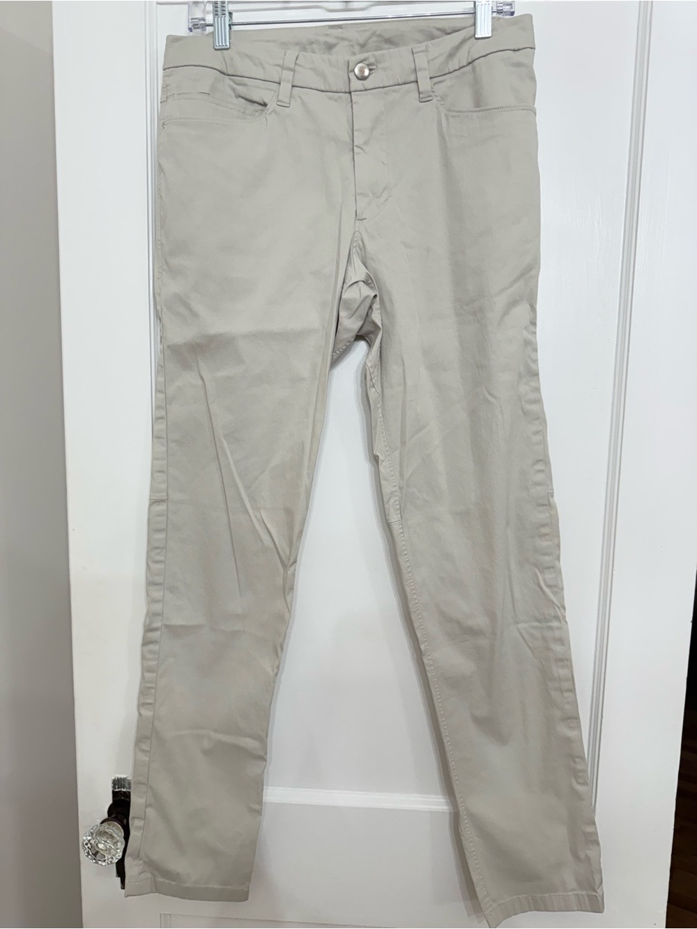 lululemon Commission pants in a beige size 32